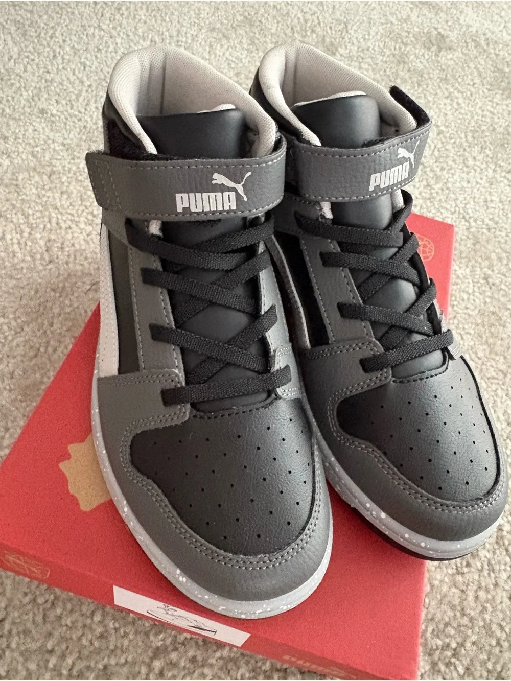Boys Brand New Puma Sneakers size 3.5
